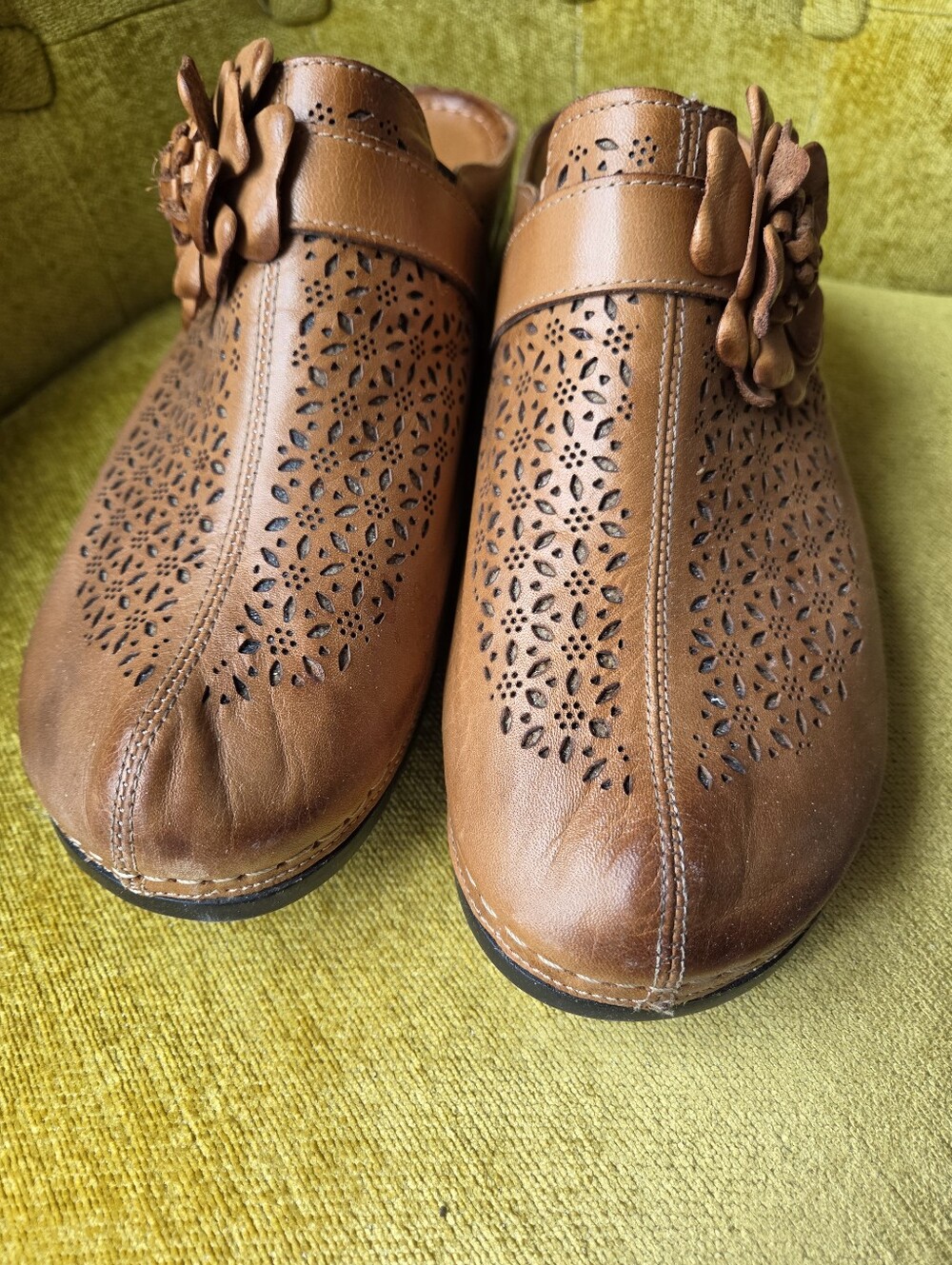 Spring Step Lilybean Leather Clogs - Picture 3 of 12
